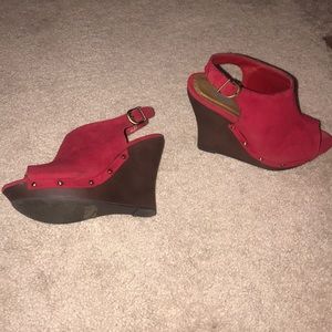Red wedges